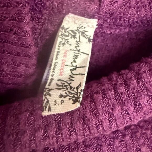 Free people all you want purple long sleeve bodysuit size small - Picture 3 of 4